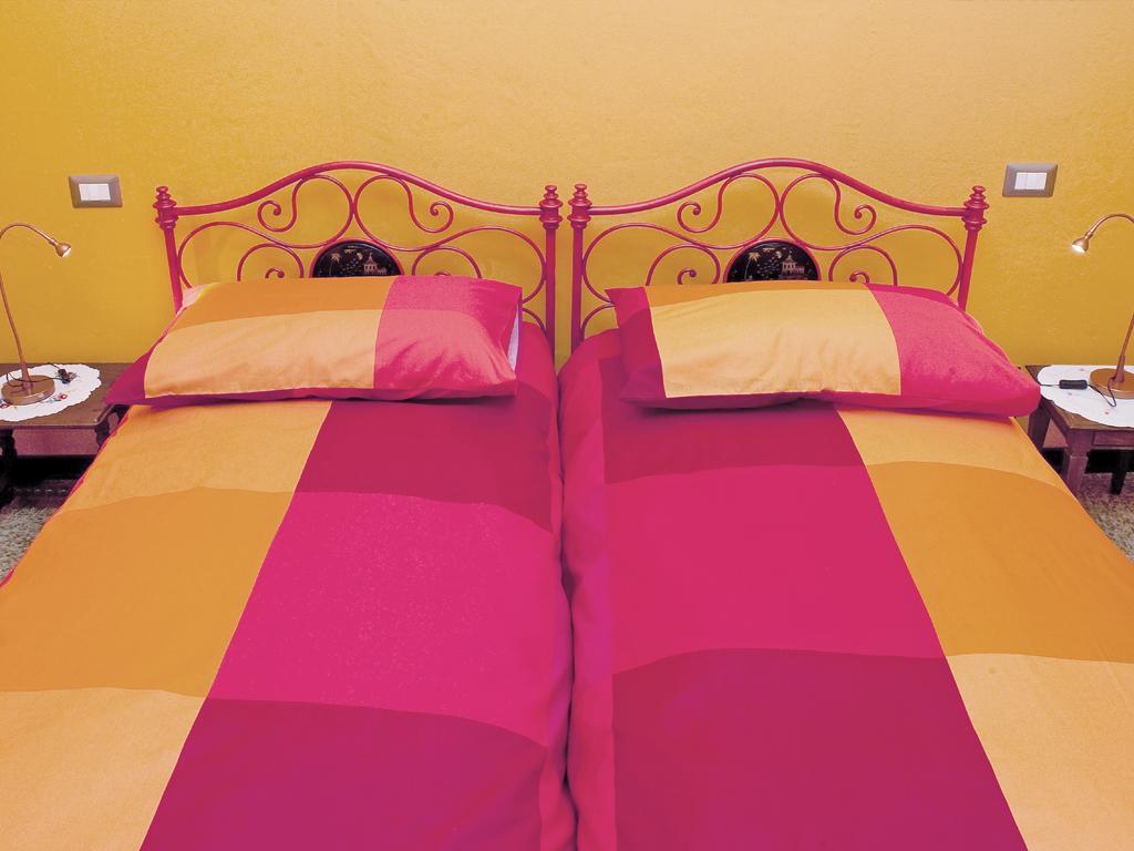 Le Coccinelle B&B Grignasco Δωμάτιο φωτογραφία